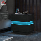 HOMCOM - Table de chevet avec station de recharge et lumière LED - noir-2 prises électriques et 2 ports USB permettent de charger plusieurs appareils électroniques en même temps 