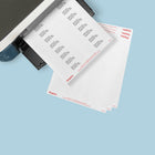 Staples - Étiquettes d'adresses blanches pour imprimantes jet d'encre/laser, 4 po x 1 po, paq./500-Les feuilles d'étiquettes se chargent dans n'importe quel plateau, ce qui élimine le besoin d'une alimentation manuelle