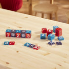 MAGNA-TILES - microMAGS Ensemble de construction magnétique Apprendre les chiffres 56 pièces-Ce qui le rend unique: Combine de façon unique le plaisir de la construction magnétique avec l’apprentissage des mathématiques précoces, permettant aux enfants d’explorer la reconnaissance des nombres et les mathématiques de base tout en développant leur motricité fine. Ses tuiles colourées et tactiles rendent l’apprentissage interactif, captivant et créatif à l’infini