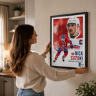 Frameworth - Cadre Nick Suzuki Collage Portrait Canadiens - Impression Encadrée - 16 po L x 20 po H-Conçu et fabriqué au Canada par Frameworth avec plus de 32 ans d'expérience en souvenirs sportifs
