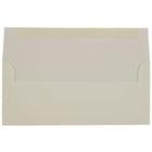 JAM Paper Enveloppes format livret Strathmore fini vergé avec rabat gommé, 4 1/8 x 9 1/2 po, blanc naturel, 1000/paquet-Taille : No 10, 4 1/8 x 9 1/2 po