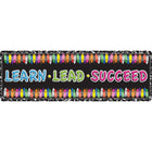 Ashley Productions - The Original Fun Mat - Coureur de Tapis - 15 -5" x 47" - Apprendre - Diriger - Réussir - Composition de Crayon-Mesures et design : Le tapis de course Crayon Composition Learn, Lead, Succeed mesure 15,5 po x 47 po.