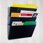 Storex - Classeurs muraux incassables Lettre - Noir-Trois types de matériel de montage comprenaient : les ancrages muraux et les vis, le ruban adhésif double face et les clips de poche