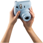 FujiFilm - Appareil instantané Instax Mini 12 - Bleu pastel-Mode gros plan avec viseur réglable