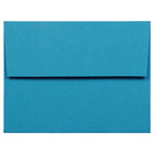 JAM Paper - Enveloppes d'invitation colorées A2 - 4 3/8 x 5 3/4 - bleues - 100/paquet-Ces enveloppes sont parfaites pour envoyer des invitations, des cartes de voeux, des RSVP, des cartes de remerciement, des cadeaux d'anniversaire, des remises de diplômes, des vacances et plus encore