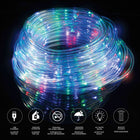 Bell+Howell - Corde lumineuse solaire USB de 50 pieds à changement de couleur avec télécommande-Conçues pour une utilisation intérieure et extérieure toute l'année, les guirlandes lumineuses bioniques sont dotées d'un boîtier résistant aux intempéries, vous permettant d'éclairer votre pelouse, votre terrasse, votre jardin et votre cour pendant l'été chaud bouillant ou l'hiver froid et pluvieux