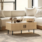 HOMCOM - Table basse avec rangement et portes coulissantes - chêne-Deux compartiments offrent un grand espace de rangement derrière les portes
