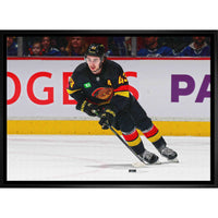 Quinn Hughes 20x20 Canucks Skating-H - Toile encadree - 31" x 22"-Impression sur toile de qualité supérieure avec bordures enveloppées