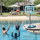 Soozier – Panier de basketball pour le bord de piscine-Le panier est réglable sur 5 niveaux de 36,5 po à 48,5 po pour s'adapter aux jeunes et aux adultes et permettre à tous de s'amuser 

