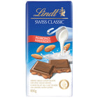 Lindt Swiss Classic Lait Amandes 100g-Lindt propose une expérience chocolatée unique au goût distinctement onctueux.