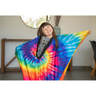 Bintiva - Chaussette sensorielle - Tie Dye - taille M - 6-8 ans-Les chaussettes sensorielles sont également utilisées pour établir un endroit calme et sécurisé pour que l'enfant puisse bloquer toutes les entrées sensorielles qui peuvent être distrayantes. Les prestataires demanderont à l'enfant de s'asseoir dans un coin ou sur un sac de haricots, tout en étant enlacé par la chaussette de corps. C'est la position idéale pour encourager la concentration, tout en étudiant et en apprenant