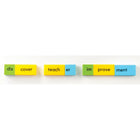 Dominos de construction de mots Educational Insights -Les dominos sont de couleurs vives et préimprimés avec des mots racines, des préfixes et des suffixes