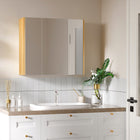 Kleankin - Armoire de salle de bain murale avec miroir à trois portes - blanc-Deux étagères réglables dans chaque armoire pour accueillir des objets de différentes tailles 