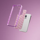Ideal of Sweden - Print Pack J'adore pour iPhone 16 Pro Max/15 Pro Max/14 Pro Max/13 Pro Max-Chaque pack comprend deux inserts qui se placent entre votre téléphone et une coque transparente, offrant ainsi un look polyvalent et personnalisé