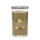 Yankee Candle - Sage & Citrus Signature Bougie pilier moyenne - 404 g-Le couvercle en métal brossé sert de dessous de verre à bougie