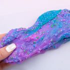 Slimygloop - Torsade Crémeuse Fluo Barbe À Papa-Jouer avec de la substance gluante est une manière formidable de s’occuper les mains et de se détendre – c’est le gadget portatif idéal que tu peux poser sur ton bureau, glisser dans un sac, ou emporter avec toi en voiture!