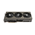 Sapphire - Carte graphique Nitro+ AMD Radeon RX 9070 XT Gaming OC - 16 Go GDDR6-La fonction de connexion d’alimentation cachée dissimule parfaitement les câbles d’alimentation externes, offrant un aspect propre et sans encombrement pour votre configuration. Conçue pour un maximum d’esthétique et d’organisation, elle garantit que votre carte graphique se démarque sans distractions visibles, parfaite pour mettre en valeur une installation élégante et professionnelle