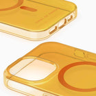Ideal of Sweden - Étui Clear Mid MagSafe pour iPhone 15/14/13 - Orange Spritz -Protection complète sur mesure