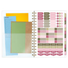 AT-A-GLANCE - Agenda hebdomadaire/mensuel BADGE floral 2027 - 8 1/2 po H x 5 1/2 po l - multicolore - bilingue-Un mois sur deux pages comprenant des blocs quotidiens, une section de notes et des calendriers de référence des mois passés / futurs