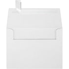 Jam Paper - Enveloppes d'invitation A6 60 lb avec bande adhésive, 4 3/4 po H x 6 1/2 po l, Blanc, Paquet de 50-Parfaite pour toutes les occasions : Si vous cherchez une enveloppe pour vos faire-part de naissance ou de mariage, vos cartes de vœux, vos faire-part de grossesse, vos réponses, vos remerciements, vos faire-part de mariage et bien plus encore, notre enveloppe A6 LUXPaper est une excellente option. Ces enveloppes à rabat profilé sont également parfaites pour le publipostage, les lettres, les cartes
