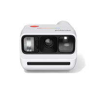 Polaroid - Appareil photo instantané Go 3e génération - blanc -Emportez-le partout. Assez petit pour être porté, assez facile à transporter. Le Go vous suit partout : dans tous vos projets, tous vos détours et toutes vos aventures de dernière minute