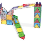 Magna-Tiles - Ensemble de construction magnétique Circuits de course ferroviaire 90 pièces-Qualité supérieure: Les pièces MAGNA-TILES sont fabriquées à partir de plastique MABS non toxique de qualité alimentaire, sans BPA, sans phtalates et sans latex. Nos aimants sont sélectionnés en ayant les enfants à l’esprit. Les enfants peuvent donc séparer facilement les tuiles pour une construction sûre et sans frustration