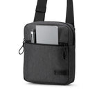 Bugatti - Madison Sac bandoulière - Gris-Dimensions: 7,5 po L x 8,75 po H x 2,5 po l 