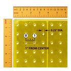 Azar - Présentoir de sol à panneau perforé Studio Base - 60 po x 17 po - Jaune-Cinquante crochets transparents inclus