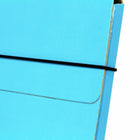 JAM Paper - Étui de transport portefeuille fin avec fermeture élastique - 9,25 x 12,5 - Bleu ciel-Fabriqué à partir d'un matériau en aggloméré durable et robuste et doté d'une fermeture à bande élastique noire conçue pour maintenir les documents en sécurité
