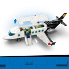 LEGO - My City L’aéroport avec avion-Scanner fonctionnel, détecteur de métaux, tableau des départs et bien plus encore pour le jeu de simulation