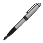 A.T. Cross - Stylo-plume Bailey - gris - plume moyenne-La pointe moyenne produit une largeur de trait de 0,45 mm* pour des lignes nettes et précises, offrant une excellente visibilité. *La largeur du trait dépend de la pression exercée par la main.