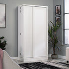 Sauder - Grande Meuble de rangement Merton Hall - Blanc-étagères réglables: Deux étagères réglables et une étagère fixe derrière chaque porte créent des options de rangement polyvalentes. La porte de rangement pivotante dispose de trois étagères réglables et trois étagères fixes
