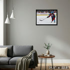 Nathan MacKinnon Colorado Avalanche Shooting sur toile - Toile encadree - 31" x 22"-Prêt à accrocher - livré entièrement assemblé