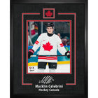 Frameworth - Macklin Celebrini photo d'action signature replica Hockey Canada 2026 - impression encadree - 16" x 20"-Produit sous licence officielle Hockey Canada mettant en vedette la signature replica de Macklin Celebrini sur une photo d'action 2026. Affichage encadre de qualite superieure de 16 par 20 pouces