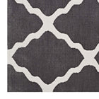 Modway - Marja Treillis marocain Tapis de 5 pi l x 8 pi L - Charbon de bois et ivoire-Microfibre 100% polyester