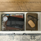 HOMCOM - Table basse style ferme avec tiroir et étagère de rangement pour salon - blanc-Panneau de particules de qualité P2, plateau et pieds épais assurant la stabilité