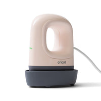 Cricut - EasyPress Mini LT - Rose poudré-Pressez avec les meilleurs : Conçues et fabriquées par la marque que vous connaissez et à laquelle vous faites confiance, les presses à chaud Cricut sont le complément idéal d'une machine de découpe Cricut. Elles sont conçues pour une polyvalence, une facilité d'utilisation et des résultats professionnels à chaque fois.