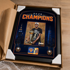 Frameworth - Cadre photoglass de OG Anunoby des New York Knicks trophée du championnat 2026 - 18 po l x 22 po H - orange-6