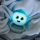 Glo Pals - Hochet lumineux - Blair - Bleu-Poignée facile à tenir pour développer la motricité fine