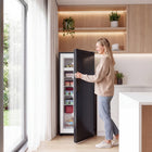 HOMCOM - congélateur vertical compact pour la maison - 7,0 pi3 - noir-Une capacité de 7,0 pi3 offre un espace généreux pour un rangement organisé