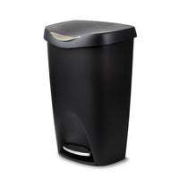 Umbra - Brim Poubelle à pédale - 50 litres - noir et nickel-La poubelle Brim est une version améliorée de votre poubelle à pédale, elle se distingue par son raffinement