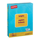 Staples – Papier à copies de couleur Brights, format lettre, 8 1/2 po x 11 po, bleu, rame/500-Pour les imprimantes laser et à jet d’encre
