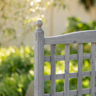 Outsunny - Jardin surélevé avec treillis pour plantes grimpantes - gris-Peinture imperméable adaptée à une utilisation en extérieur
