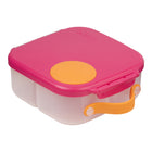 b.box - Mini Lunchbox - Milkshake à la fraise-Le porte-fruits flexible s'étire pour contenir des fruits entiers