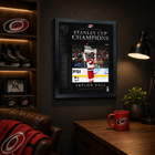 Frameworth - Cadre photoglass de Taylor Hall 16x20 des Carolina Hurricanes champions Coupe Stanley 2026 - 18 po l x 22 po H-Encadré professionnellement au Canada : l’image est imprimée en ultra haute définition directement sur le verre et finie dans un cadre noir