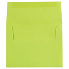 JAM Paper - Enveloppes d'invitation colorées A2 - 4,375 x 5,75 - vert lime ultra - Paquet de 50-Ces enveloppes sont parfaites pour envoyer des invitations, des cartes de voeux, des RSVP, des cartes de remerciement, des cadeaux d'anniversaire, des remises de diplômes, des vacances et plus encore