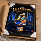 Frameworth - Cadre photoglass de Karl-Anthony Towns des New York Knicks trophée du championnat 2026 - 18 po l x 22 po H - or-6