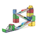 Magna-Tiles - Ensemble de construction magnétique Circuits de course ferroviaire 90 pièces-Plus à découvrir: Ajoutez des tuiles classiques MAGNA-TILES ou des microMAGS pour créer un monde d’aventure au rythme effréné!