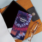 DateWorks - Planificateur de poche mensuel 2026-2027 - 3,5 po x 6,5 po - Tie Dye - Anglais-100% sans plastique