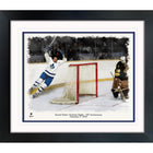 Frameworth - Darryl Sittler Maple Leafs de Toronto Match de 10 points - 50e anniversaire - Impression encadree - 26 po l x 22 po H-Sous licence officielle de la LNH commemorant le 50e anniversaire du record de Darryl Sittler le 7 fevrier 1976 avec 6 buts et 4 passes pour 10 points en un seul match de la LNH
